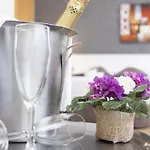 Hotell Isabel De Segura 3*