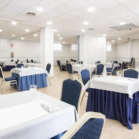 Hotel Isabel De Segura 3*