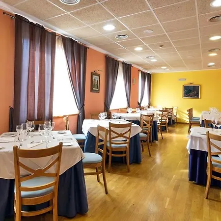 Hotel Isabel De Segura