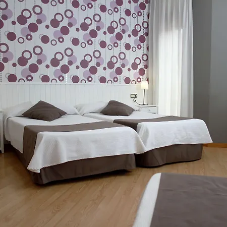 Isabel De Segura Hotel 3*