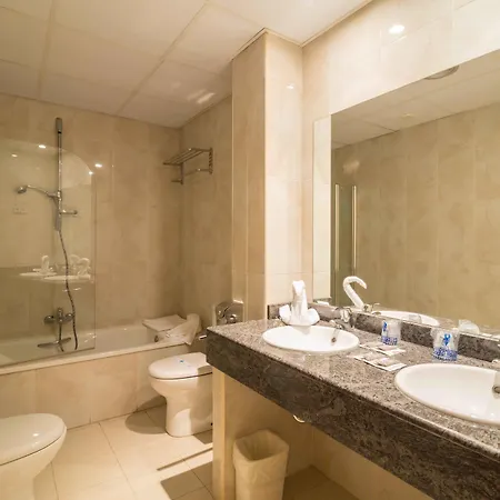 Isabel De Segura Hotel 3*