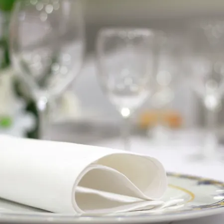 Hotel Isabel De Segura