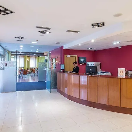 Hotel Isabel De Segura 3*