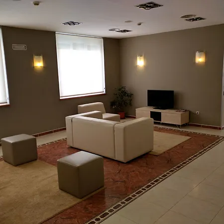 Isabel De Segura Otel 3*