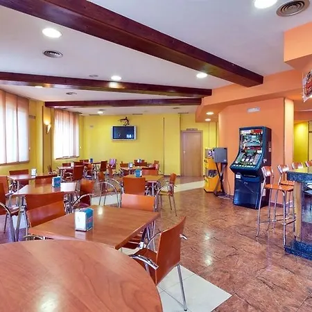 Hotell Isabel De Segura 3*