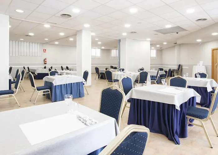 Hotell Isabel De Segura 3*