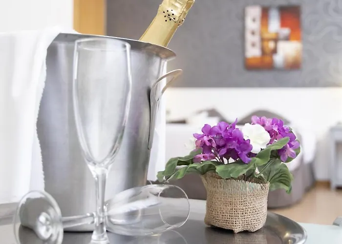 Hotell Isabel De Segura 3*