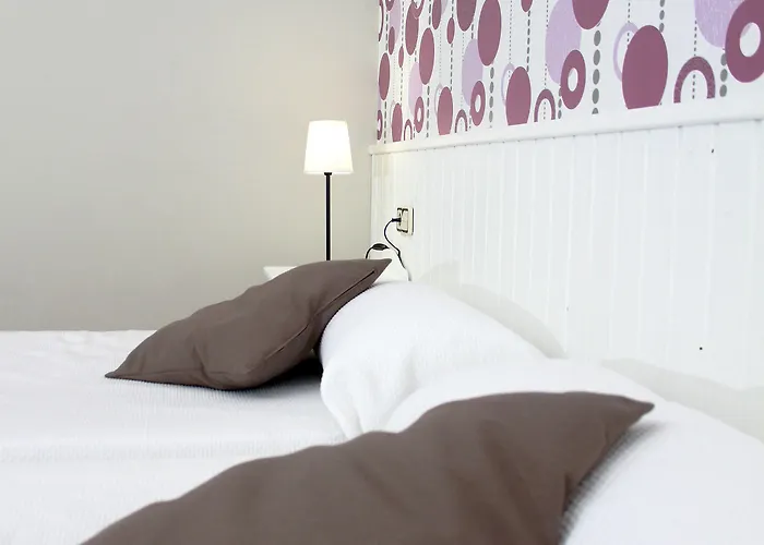 Hotell Isabel De Segura 3*