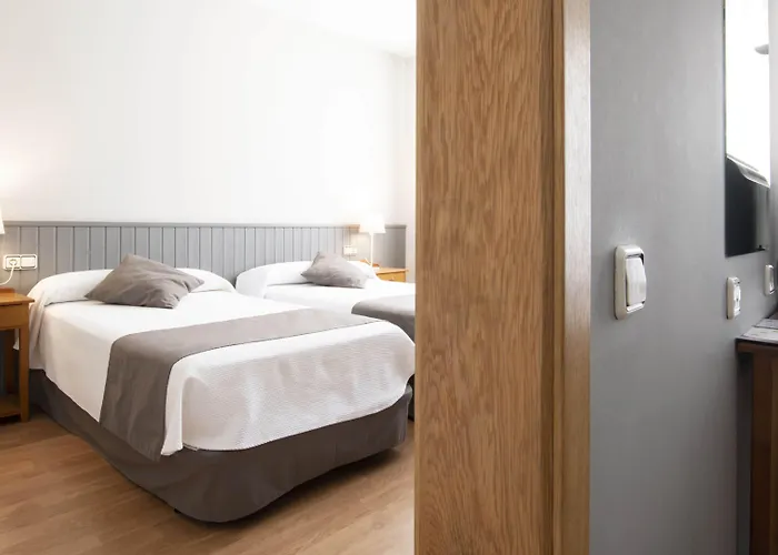 Isabel De Segura Teruel