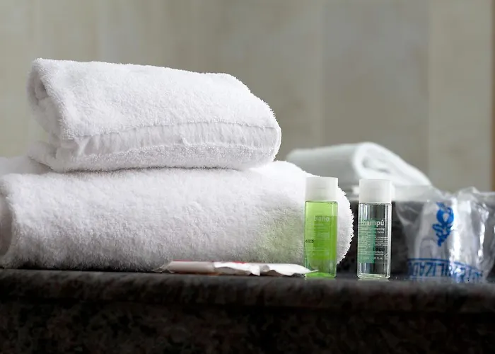 Hotel Isabel De Segura